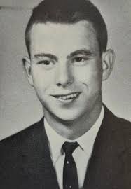 This whole time I've been watching Gilmore girls.. nobody told me Richard  died in real life, currently 4am and I'm in shock what