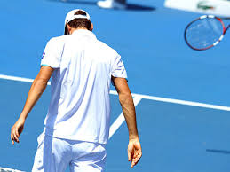 Jerzy Janowicz goes down at Australian Open, reveals he has a broken foot