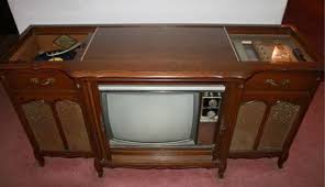 Vintage tv prop rentals | prop house serving nyc, offering delivery and on site pick up at our ** need your vintage tv to display video? Vintage Magnavox Stereo Console Tv Radio Phonograph 150