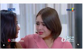 Seperti diketahui, mama sarah begitu melindungi elsa. Zqgeyld1ydrr4m