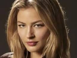 Tabrett Bethell Height, Age, Family, Wiki, News, Videos, Discussion & More