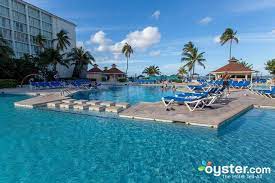 Breezes Resort Spa Bahamas All Inclusive Review What To Really Expect If You Stay Bahamas Resorts Ocean Vacations Bahamas All Inclusive
