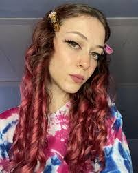 Noelle Warner's Instagram, Twitter & Facebook