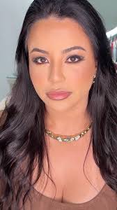 Maquiando cliente , #makersgonnamake #maquiadora #maquiandocliente  #maquiagem_insta #maquiagem #maquiandoclientes