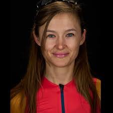 Deanna Miles's Instagram, Twitter & Facebook