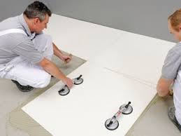 Was du beim fliesen verlegen vorab beachten musst, zeigt dir die hornbach meisterschmiede. Verlegen Grossformatiger Fliesen Im Wand Und Bodenbereich Weber