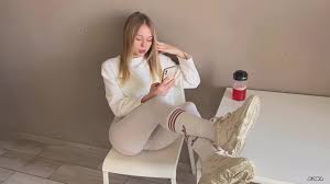 Leggings Porno - Nacktfotos hier