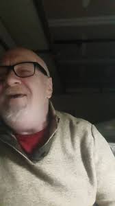 I HAD TO SING AT LEAST ONE CHRISTMAS SONG ¡! 😎🌹💯🎶🎵 I'M NOT IN THAT  KING COLE BUT WHAT THE HELL? MERRY CHRISTMAS TO YOU 🌹