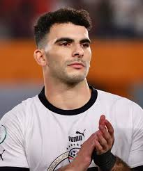 طالب محامي أحمد سيد زيزو بأخذ التعهد اللازم من رئيس مجلس إدارة نادي الزمالك  بحماية اللاعب ضد انتهاكات حقوق الإنسان وضد كافة أشكال الاضطهاد أثناء دخول  اللاعب للتدريب والمعسكرات والمباريات وأثناء مغادرته