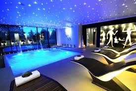However, today's modern dwellings are also beginning to develop new breakthroughs of modern home designs that put the artistic elements of dwelling in the form of private pools within. 18 Amazingly Beautiful Indoor Pool Designs That Will Delight You