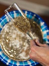 How To Make Glitter Champagne Flutes Glitter Champagne How To Make Glitter Champagne Flutes