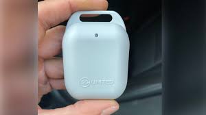 Tracetogether tokens are part of the tracetogether programme to speed up contact tracing and improve its accuracy. Singapore Rolls Out Coronavirus Contact Tracing Device For People Without Smartphones Cnn