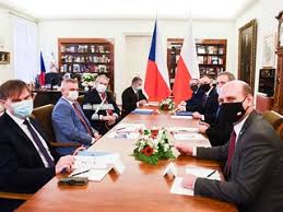 W zakres prac zeman hdf wchodziło zaprojektowanie, dostawa i montaż konstrukcji stalowej świetlika dachowego oraz podwieszonej do niego konstrukcji „cząsteczki wody składającej się z trzech sfer. Zeman Podporil Polsko A Madarsko Ve Sporu S Evropskou Komisi O Unijnim Rozpoctu Domov Lidovky Cz