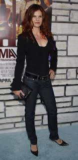 Camryn manheim (actress and voice actress). Lolita Davidovich Height