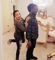 She had a daughter at very early age where it was said that the baby daddy died few monhs after the birth. Daddy Showkey Visits Lizzy Anjorin At Her Home Photo