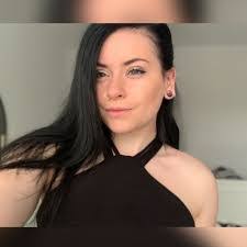 Ellen Fitzgibbons's Instagram, Twitter & Facebook