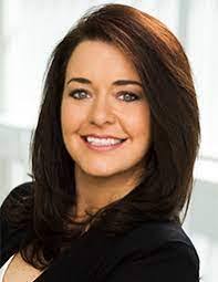 Mara Cummings's Instagram, Twitter & Facebook