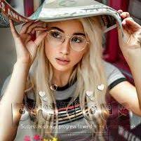 Isabelle Bryson (e7ezy3ist)