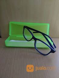 Karena model berbingkai tebal dapat membuat wajah anda terlihat lebih panjang. Frame Kacamata Wanita Dan Pria Model Terbaru Surabaya Jualo