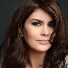 Amanda Lamb's Instagram, Twitter & Facebook