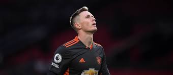 In the current club manchester united played 3 seasons, during this time he played 61 matches and scored 0 goals. Sky Sports Dean Henderson Could Leave Manchester United This Summer