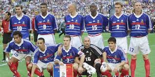 Retrouvez les équipes types des grandes périodes de l' equipe de france de foot. Pires Retraite Que Sont Devenus Les Bleus De 1998