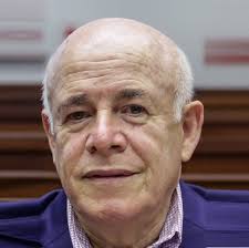 Fernando Castilla Fassio, autor en Centro 101.3 FM Guayas y Santa Elena