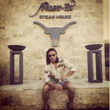 Well you're in luck, because here they come. Con Salt Bae Il Sale Sulla Carne Diventa Un Gesto Erotico