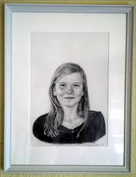 Today we are showcasing some mesmerizing pencil drawings that will take your heart away. Framing Ideas For Pencil Drawings Happy Emotion