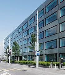 Our efforts to become an 'employer of choice' and the numerous hr initiatives put in place in recent years, in particular in terms of diversity, paternity leave, internal mobility, recording working hours and flexibility at work policy, have therefore been rewarded with this excellent 1st place. Banque Pictet Cie