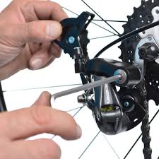 Bonjour , peut il remplacer l'ancien ultegra 6870 , sans changer les manettes et boitier ( sur cyclocross trek ) ? Tuto Changer Son Derailleur Arriere Alltricks Alltricks