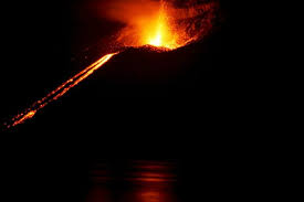 Hasil gambar untuk gunung krakatau meletus terdahsyat