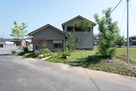 親子屋根の家 栃木県宇都宮の木の家 飯田亮建築設計室 comodo建築工房 ホームウェア 家 建築