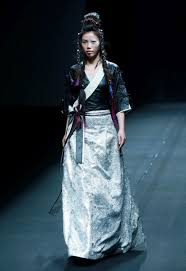Tibetan fashion hits the Beijing runway ...