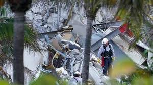 Three people were killed and eleven more were injured or hospitalized as a result of the collapse. 2gqqu8tpqtsrpm