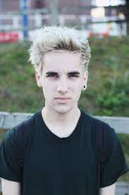 Pin By Jesse Smith On Hair Mens Hairstyles Blonde Guys Bleached Hair