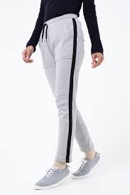 Inspiration outfit of the day (ootd) positif, kreatif & ceria 😍😍😘😘😘 trend hijab fashion style remaja indonesia paid promote click 👇👇👇 bit.ly/paidpromotedtrendhijabootd. 10 Jenis Celana Yang Wajib Dimiliki Untuk Gaya Sporty Hijab