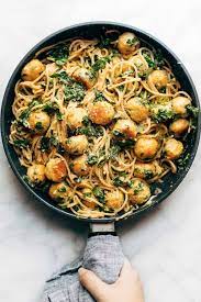 Garlic Herb Spaghetti With Chicken Meatballs Pinch Of Yum Recipe Baked Chicken Meatballs Chicken Meatballs Food Blogging Resources
