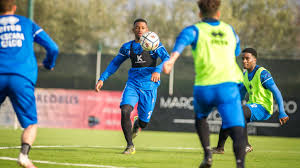 Allenamento congiunto con il pineto calcio. Pescara Calcio Nodo D S E Allenatore La Decisione Slitta Alla Prossima Settimana Rete8