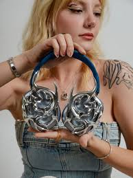 Thorn AirPods Max Attachment