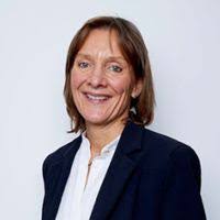 Caroline Dowling's Instagram, Twitter & Facebook