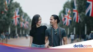 Entdecke rezepte, einrichtungsideen, stilinterpretationen und andere ideen zum ausprobieren. 10 Foto Prewedding Simpel Artis Cocok Buat Pasangan Low Budget