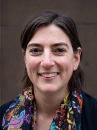 Robyn Gillette's Instagram, Twitter & Facebook