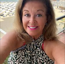 As my 94th trip around the sun approaches, I'm been going through some old  photos. This is an old publicity photo. Wasn't I a handsome devil back  then? What happened???!!!😝