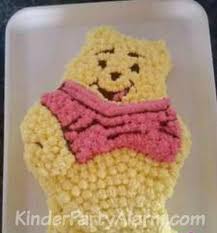 Winnie the pooh (kuchen) zu machen beginnen aus dem teig und honig. Winnie Pooh Torte
