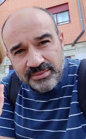 Alberto Olmos: “El clasismo es lo que más me repugna, sea de izquierda o de  derecha”