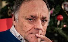 Nog meer ellende voor Donald Trump: “Melania heeft daar geen reden meer  voor en zal hem pluimen”