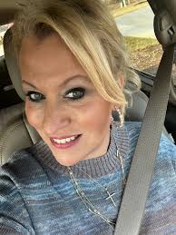 Molly Chatham (@mcsprayberry1)