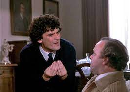 In 1969 he founded the group i saraceni (later renamed la smorfia. Renato Scarpa Robertino Vi Racconto Come E Nato Troisi Lo Ha Creato