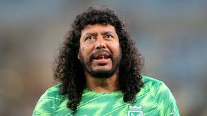 El estadio atanasio girardot fue el escenario para muchas atajadas legendarias de rené higuita pero durante el proceso, higuita fue relatando lo que sentía por perder su melena. Higuita Anuncia Cuando Y Donde Cumplira Su Promesa De Cortarse El Pelo Si Colombia No Ganaba La Copa America Rt